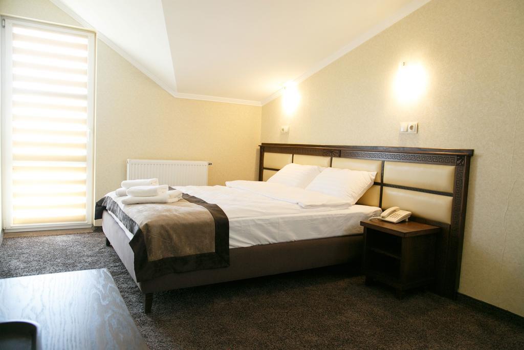Hotel Avalon Palace 3*